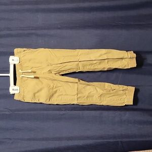 5T khaki joggers with adjustable waist and drawstrings.